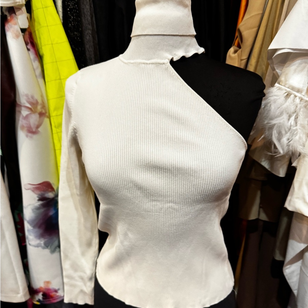 Zara Off-White One-Shoulder Ribbed Top - Picture 6 of 8